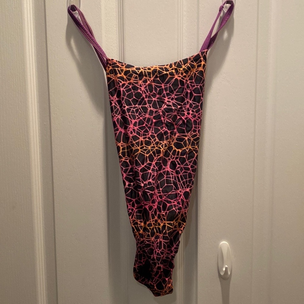 Speedo, rare new printed suit SIZE 28